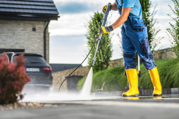 Best Pool Deck Cleaning  in Forsyth, MT